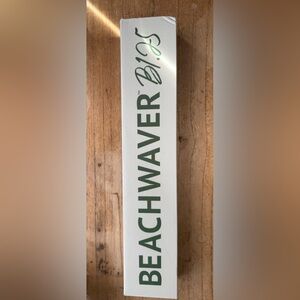 The Beachwaver Co. White and Green Hair Tool